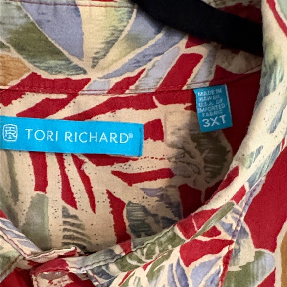 Tori Richard Red and Green Tropical Men's Shirt - Picture 2 of 3